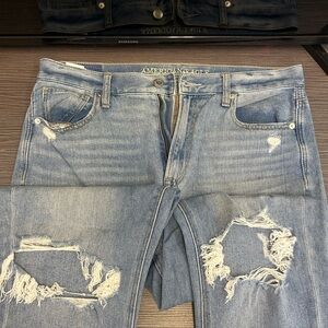 American Eagle Outfitters women’s Ripped Light Blue Jeans